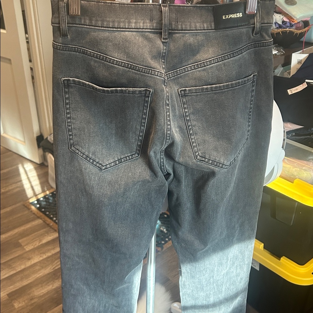 Express Black Straight Leg Distressed Jeans Size 8 - Picture 10 of 11